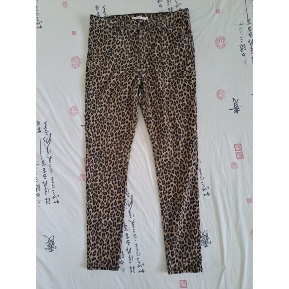 Levi's Denim - Levi's 720 High Rise Super Skinny Leopard Women's Jeans Size 31